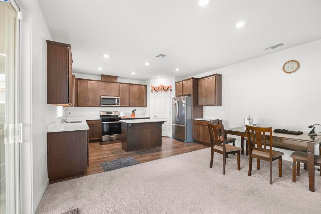 Photo of 9620 Mason Trails Rd Rd, Roseville, CA 95747 (MLS # 41112709)