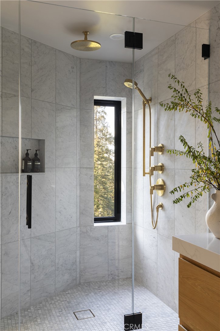 Arrowhead Woods (AWHW) - Residential