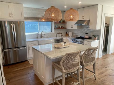 1002 3rd St Hermosa Beach CA 90254