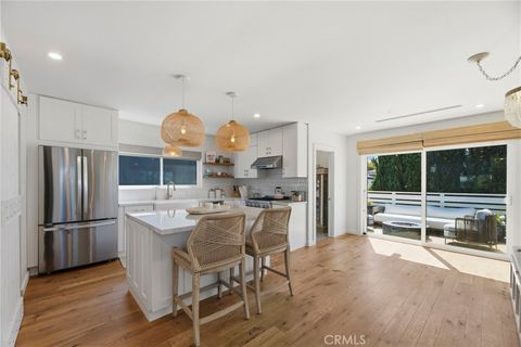 1002 3rd St Hermosa Beach CA 90254