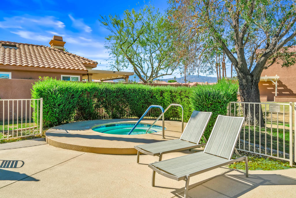 Oasis Country Club - Residential