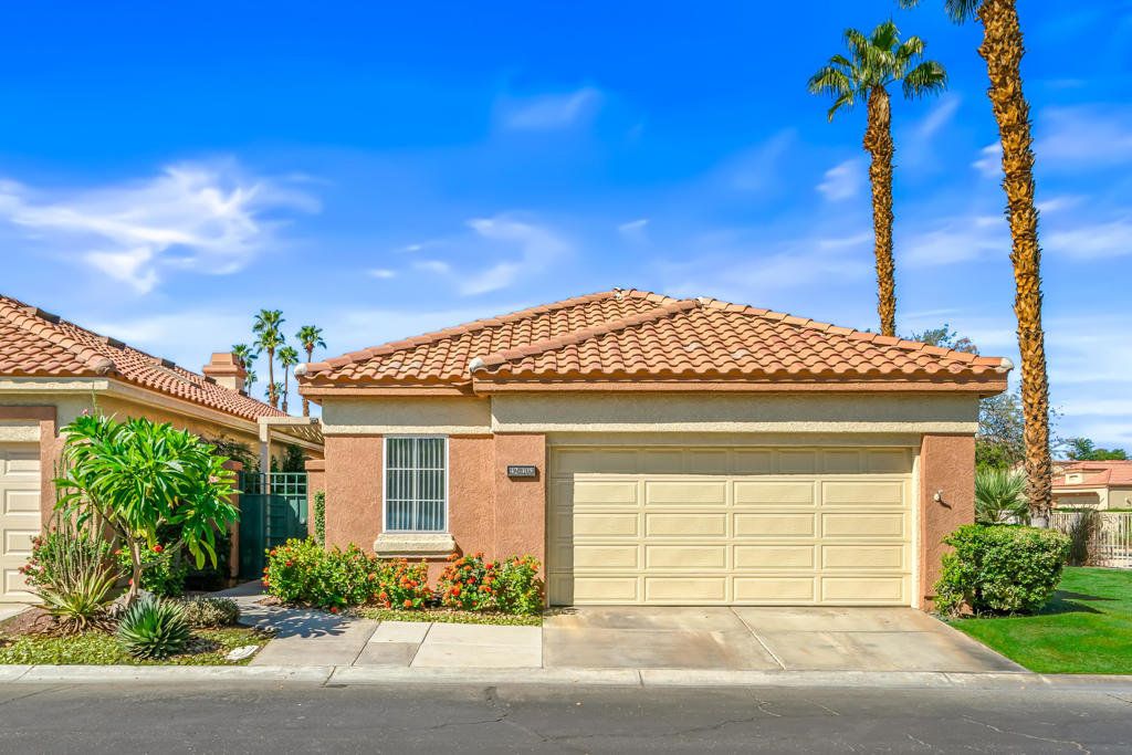 Oasis Country Club - Residential