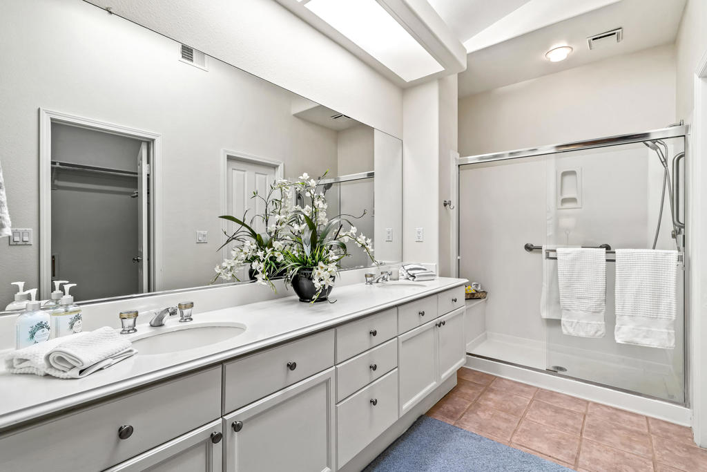 Oasis Country Club - Residential