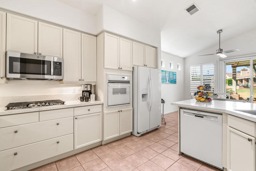 Oasis Country Club - Residential