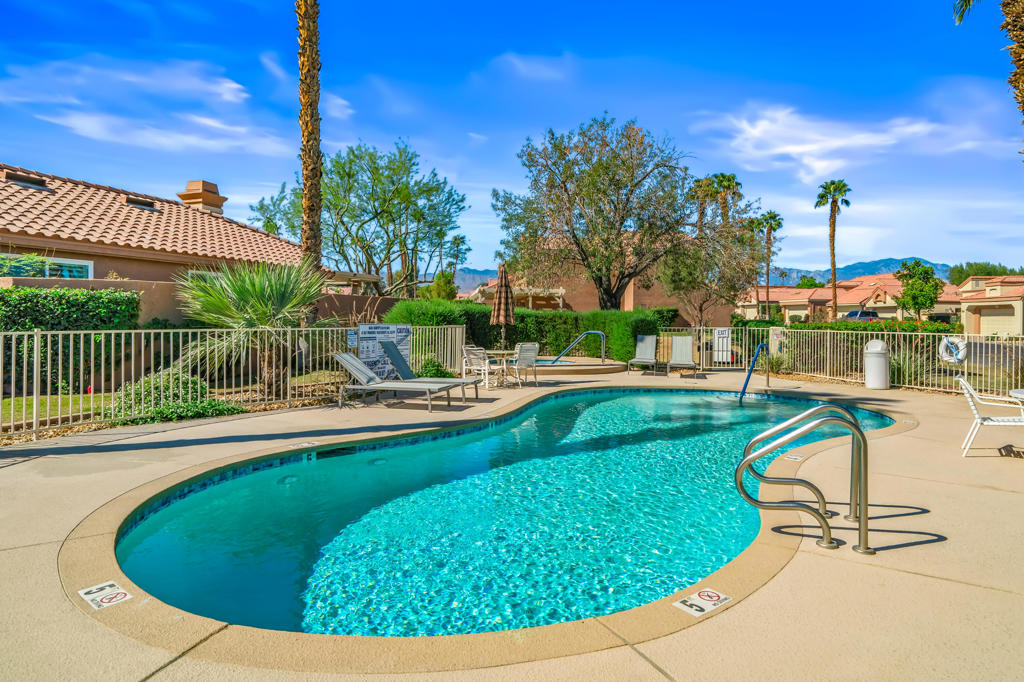 Oasis Country Club - Residential