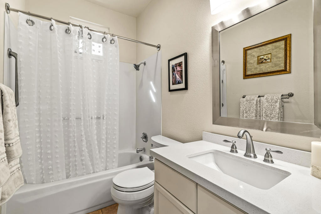 Oasis Country Club - Residential