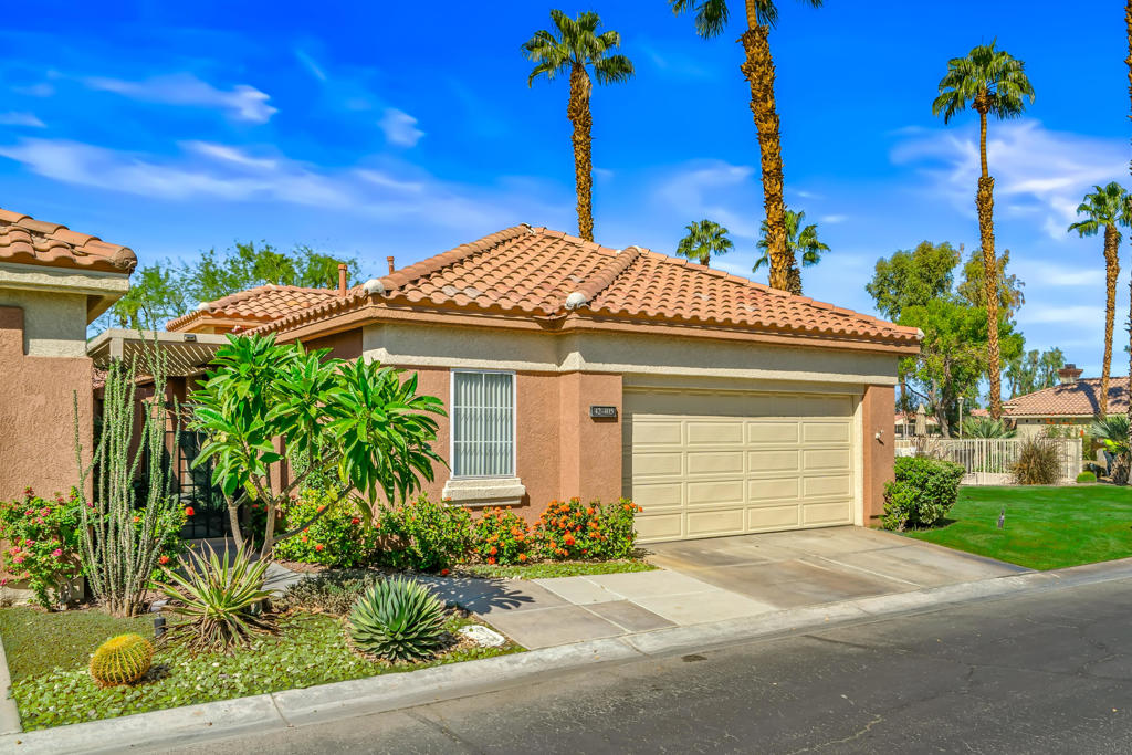 Oasis Country Club - Residential