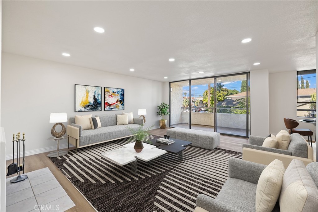 225 Hermosa Ave 103
