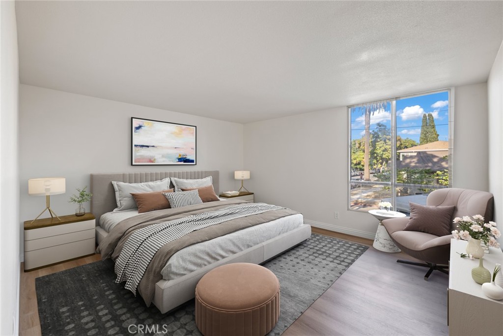 225 Hermosa Ave 103