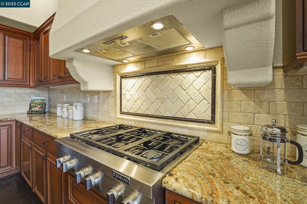 TRILOGY VINEYARDS - Residential