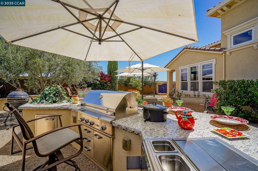 TRILOGY VINEYARDS - Residential