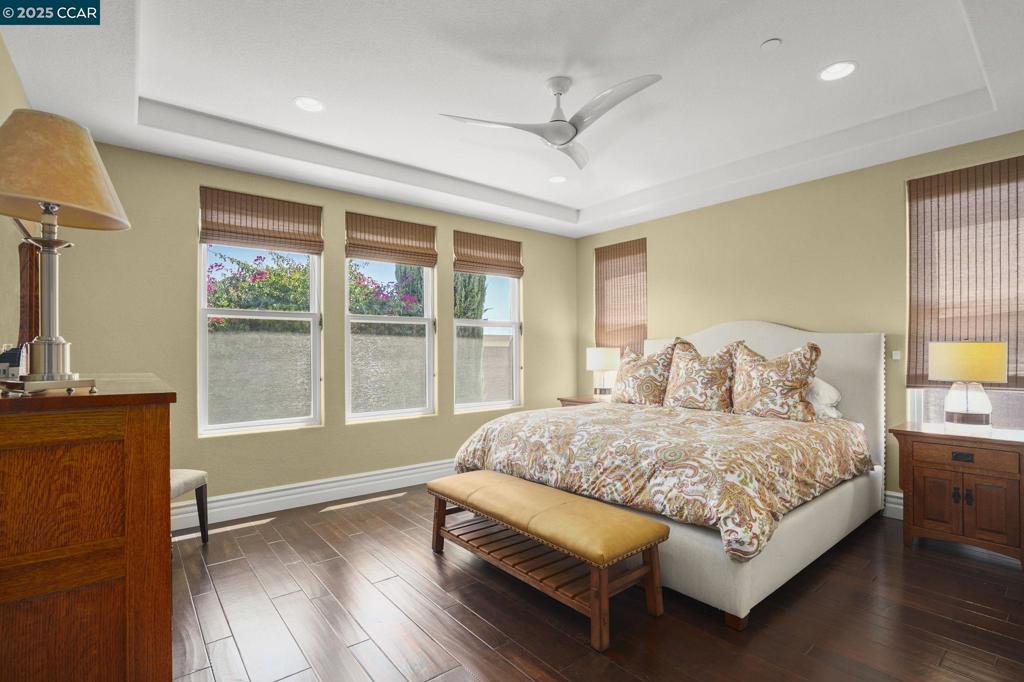 TRILOGY VINEYARDS - Residential