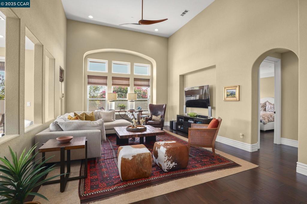 TRILOGY VINEYARDS - Residential