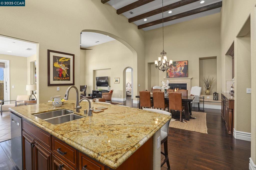 TRILOGY VINEYARDS - Residential