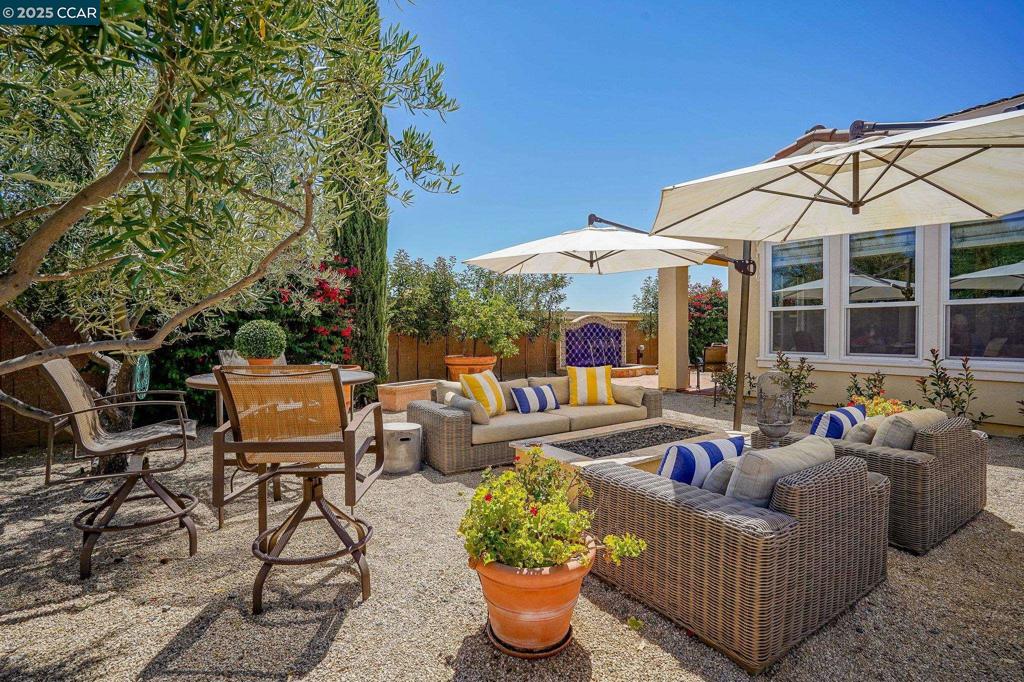 TRILOGY VINEYARDS - Residential