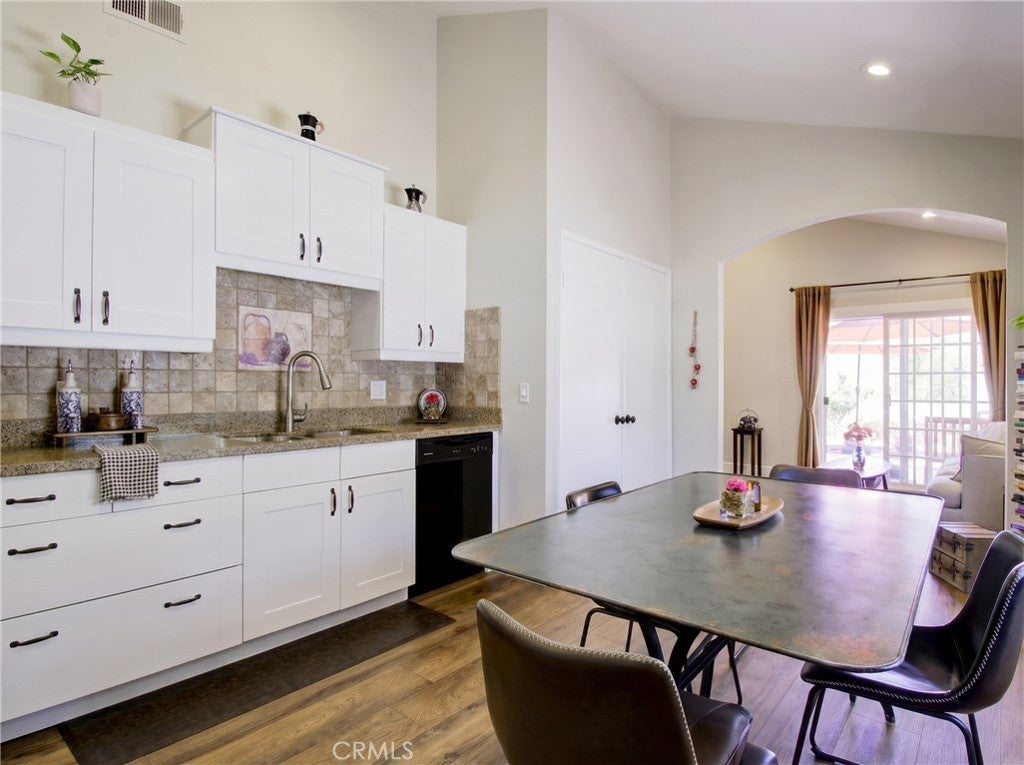 28375 Ronea, Mission Viejo CA 92692 - Photo 9