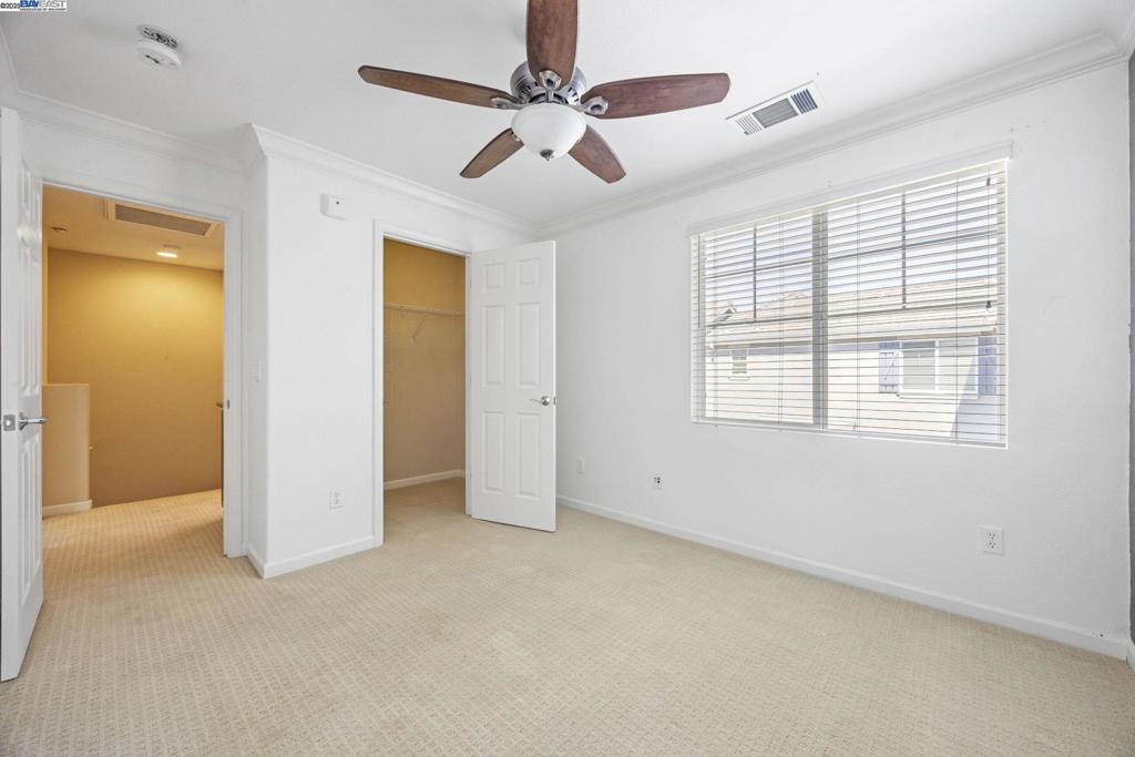 MONTAGE - Residential