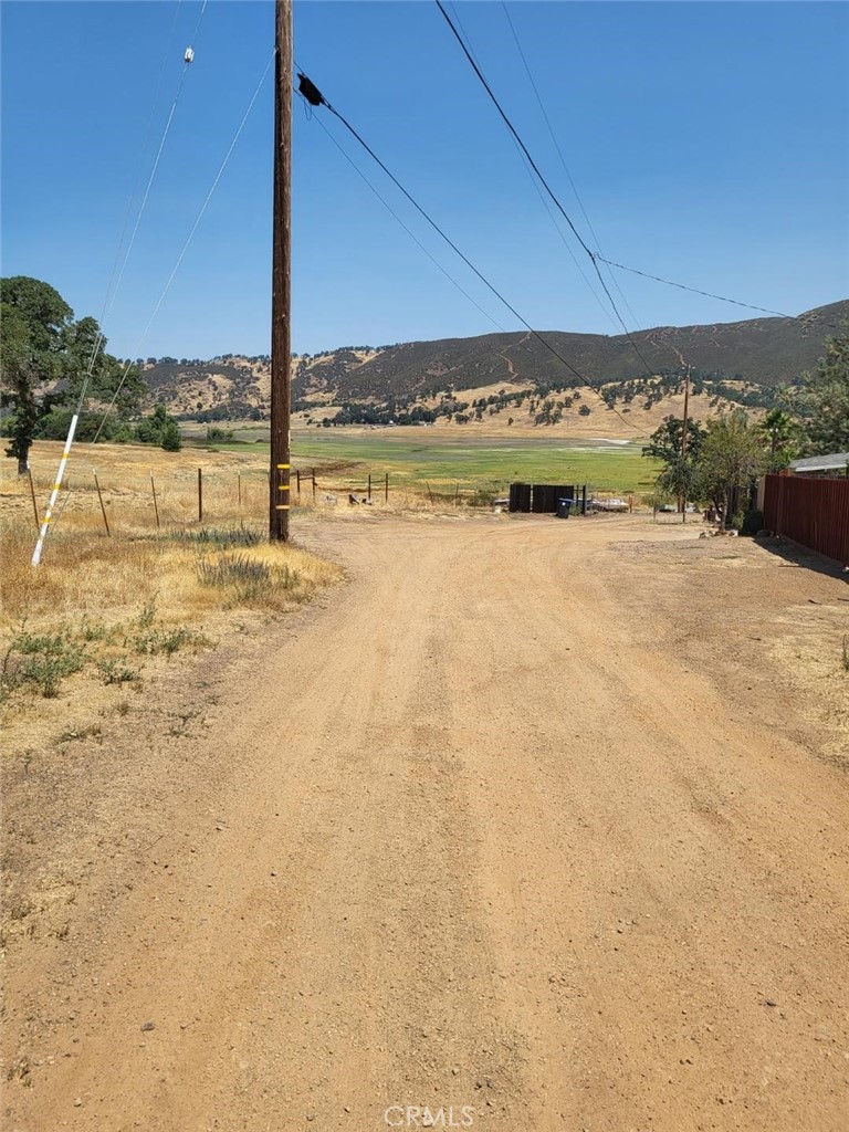 Large easy build lot with filtered views of Borax lake. Minutes to lots of shopping, Hospital, multiple City Parks, restaurants and public boat launch. There are a number of mature Oak Trees. Clearlake is a world renown Bass Fishing lake with water skiing and boating. Water and power at street.