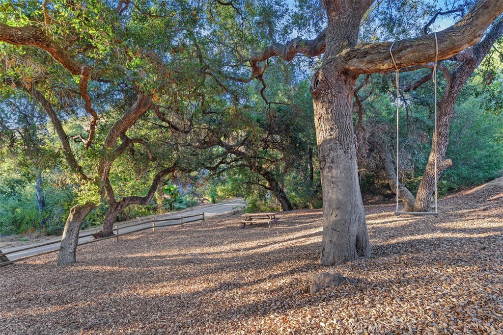 45600 La Cruz Dr.
