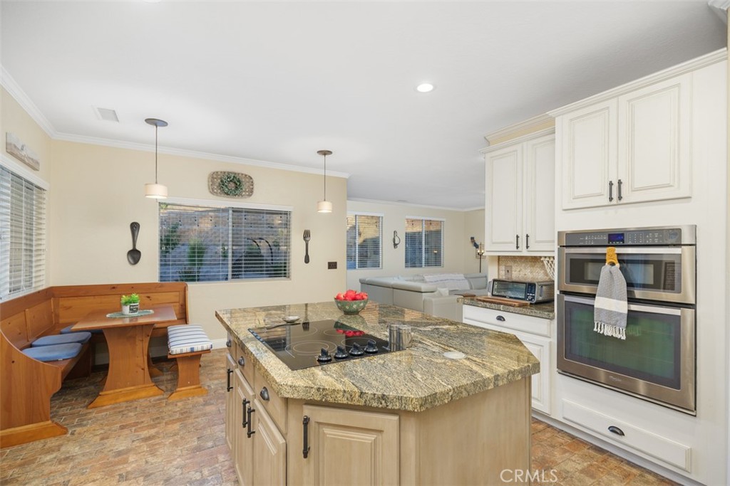45600 la cruz dr.