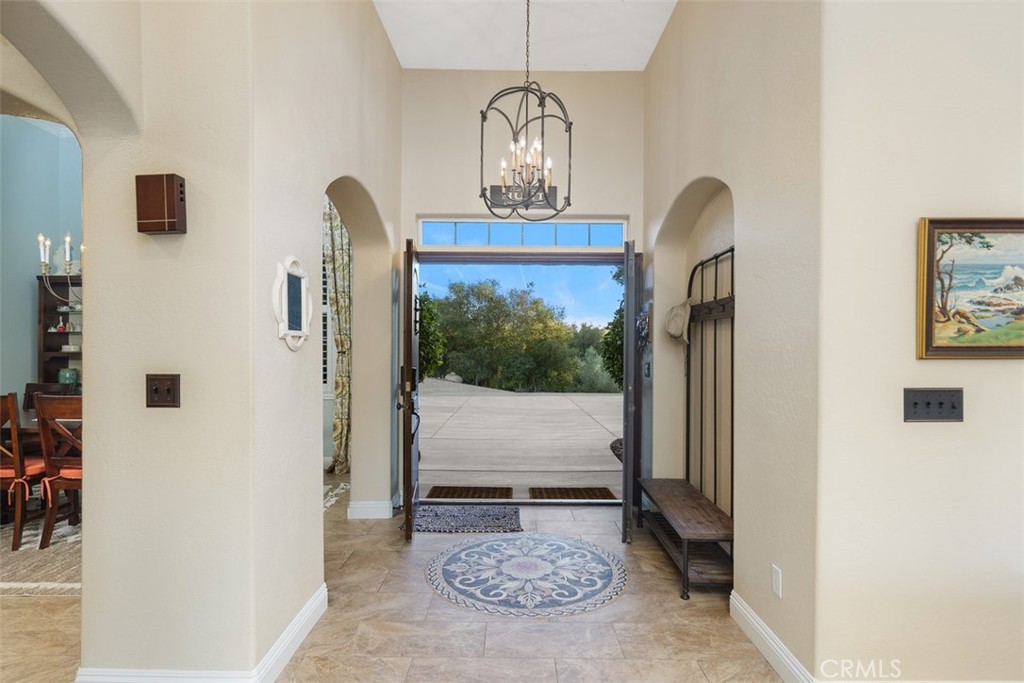45600 la cruz dr.