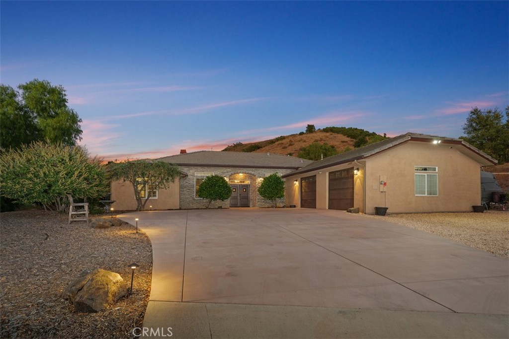 45600 La Cruz Dr.