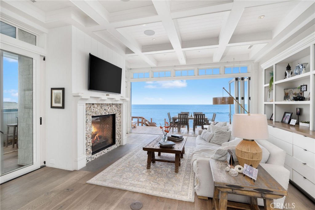 Beach Road Custom (BR) - Residential