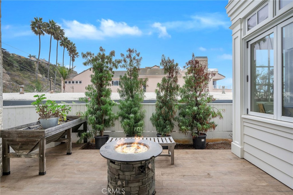 Beach Road Custom (BR) - Residential