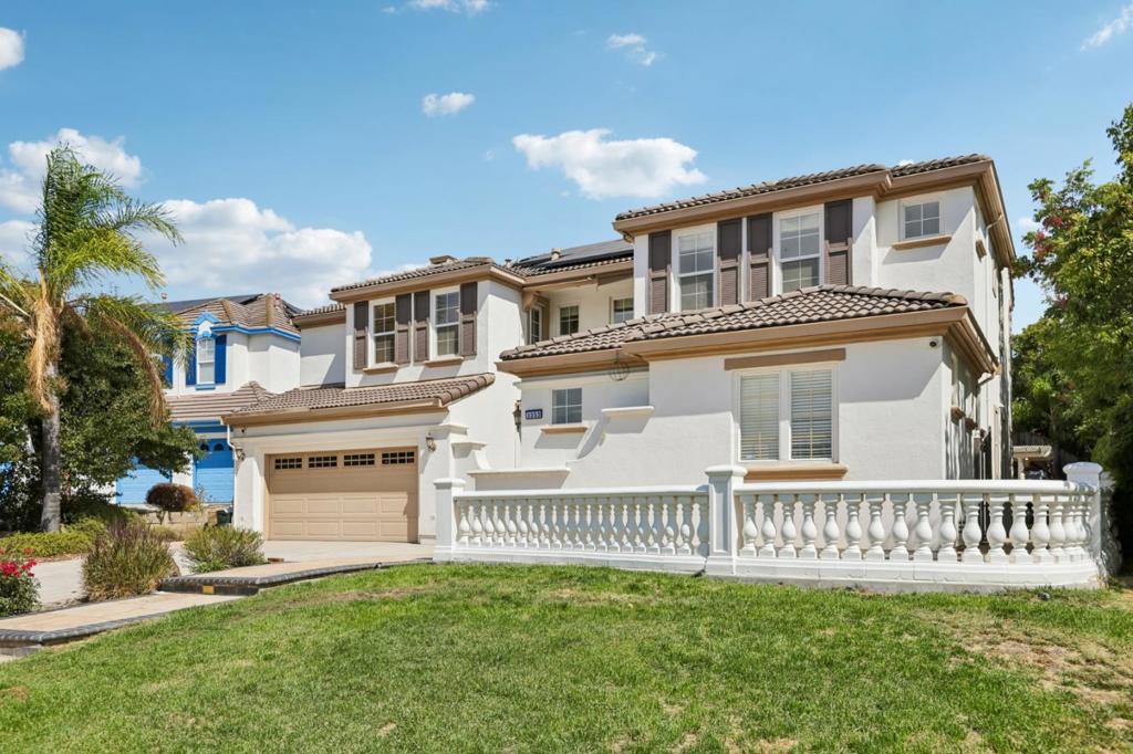 3353 Colonna Avenue