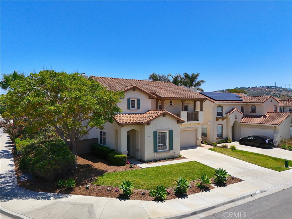 6045 Paseo Carreta