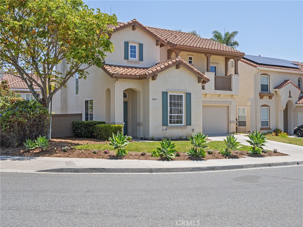 6045 Paseo Carreta
