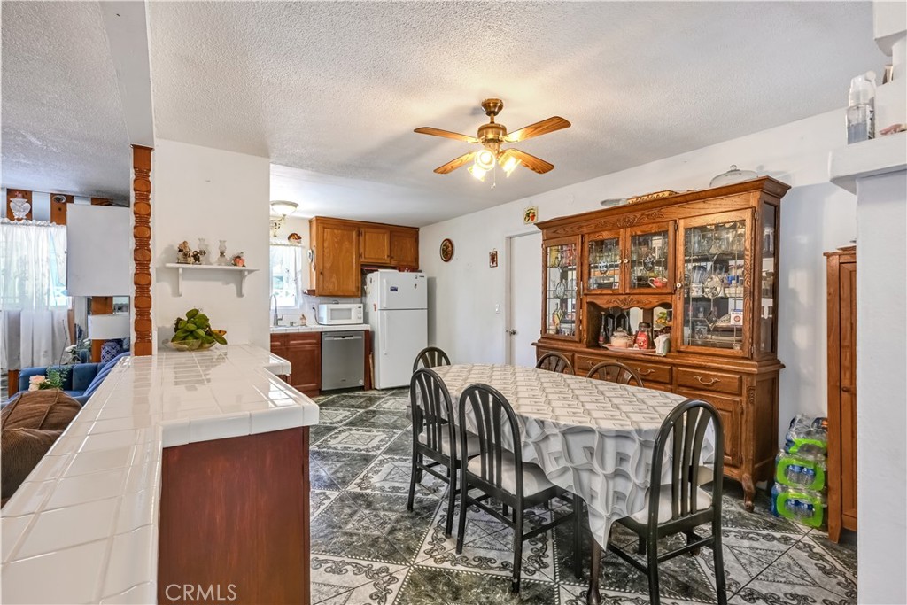 6422 Santa Rita