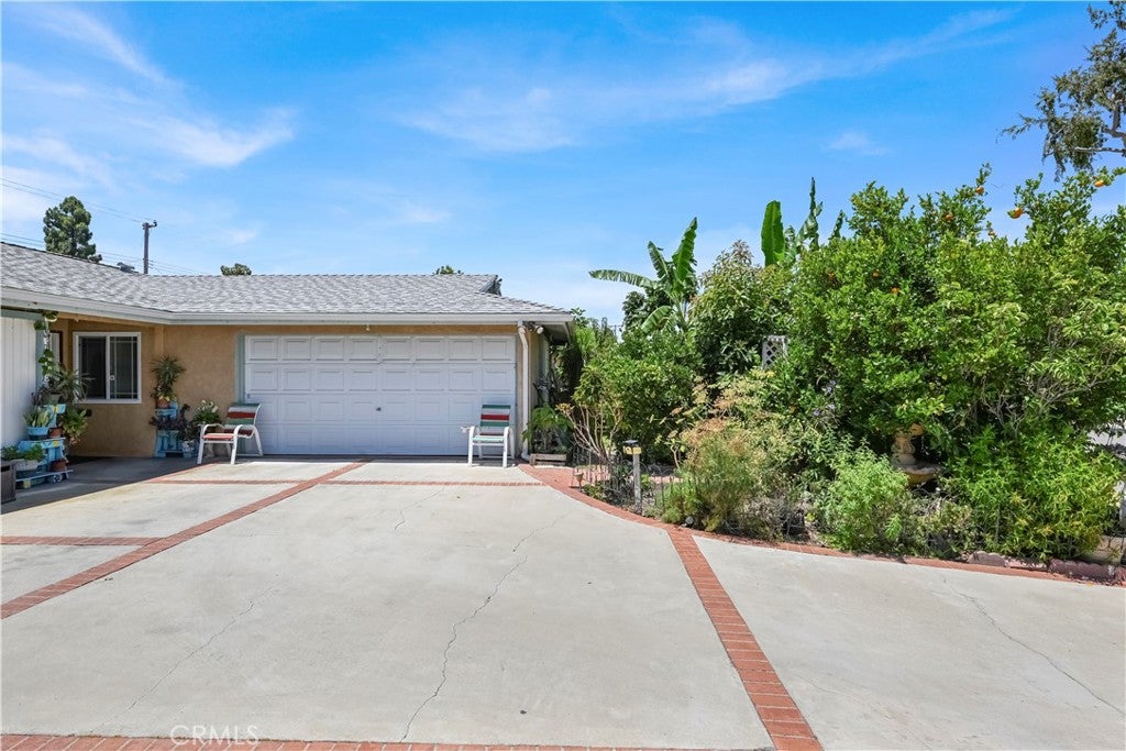 6422 Santa Rita