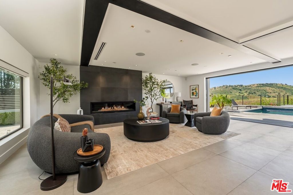 26029 Farmfield Road