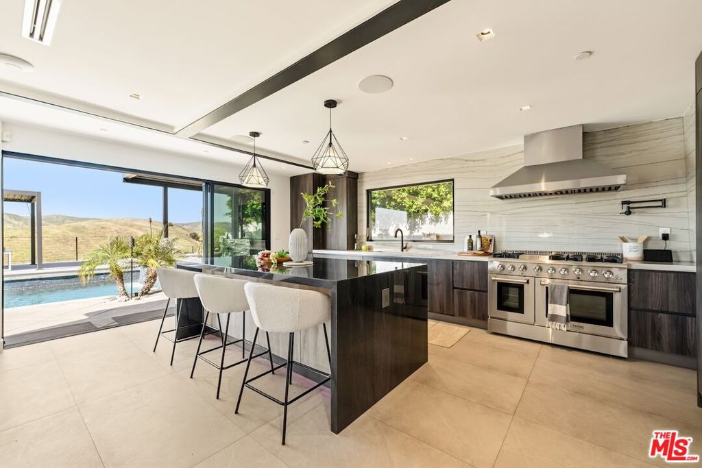 26029 Farmfield Road