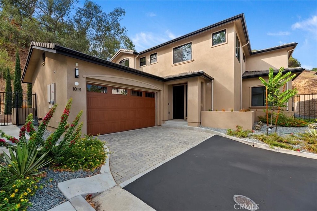 Properties 2 1019 N STALEY LANE