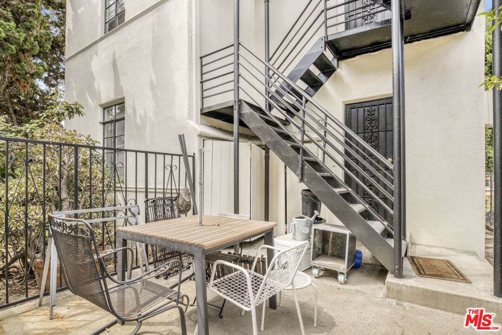 Properties 3 4327 Francis Avenue