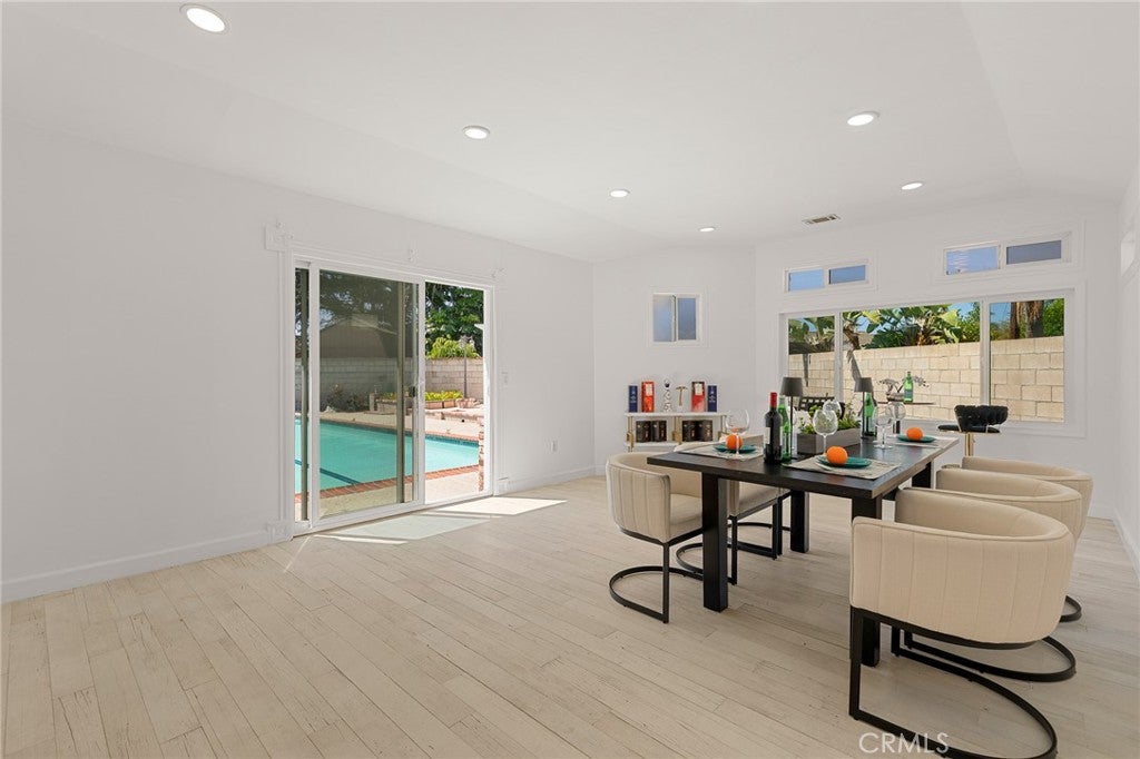 13281 Mono Place
