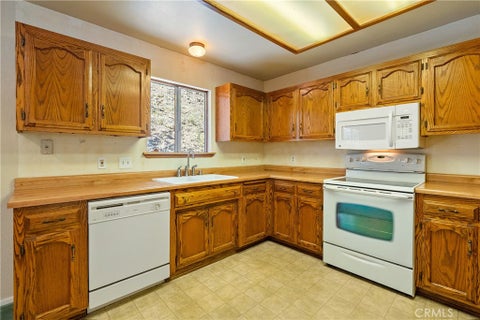 Tiny photo for 7950 San Clemente AVE, Atascadero, CA 93422 (MLS # NS26128422)