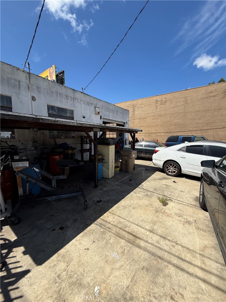 1939 W Artesia Boulevard