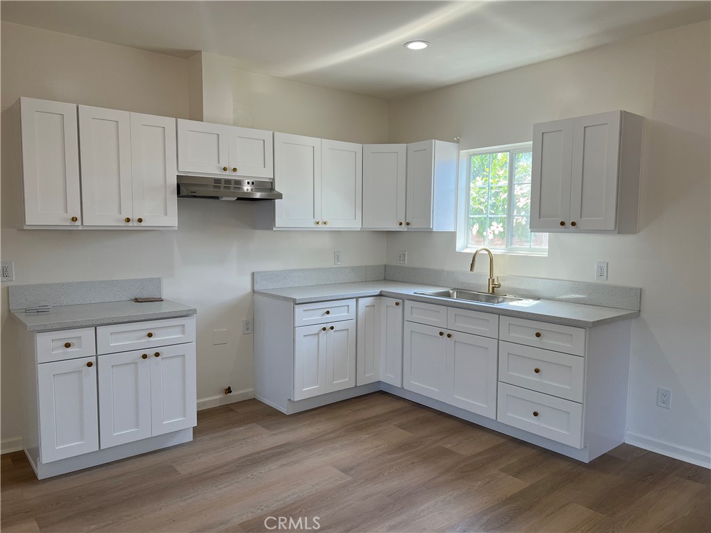 Properties 4 15128 Septo Street