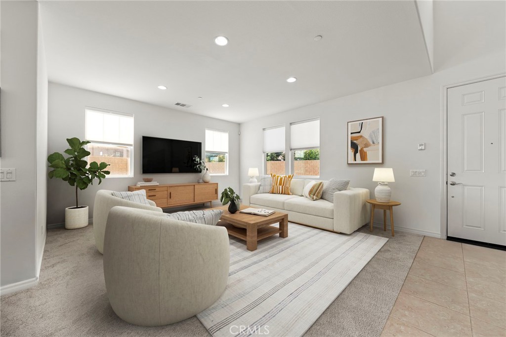 636 S Lakeshore Drive