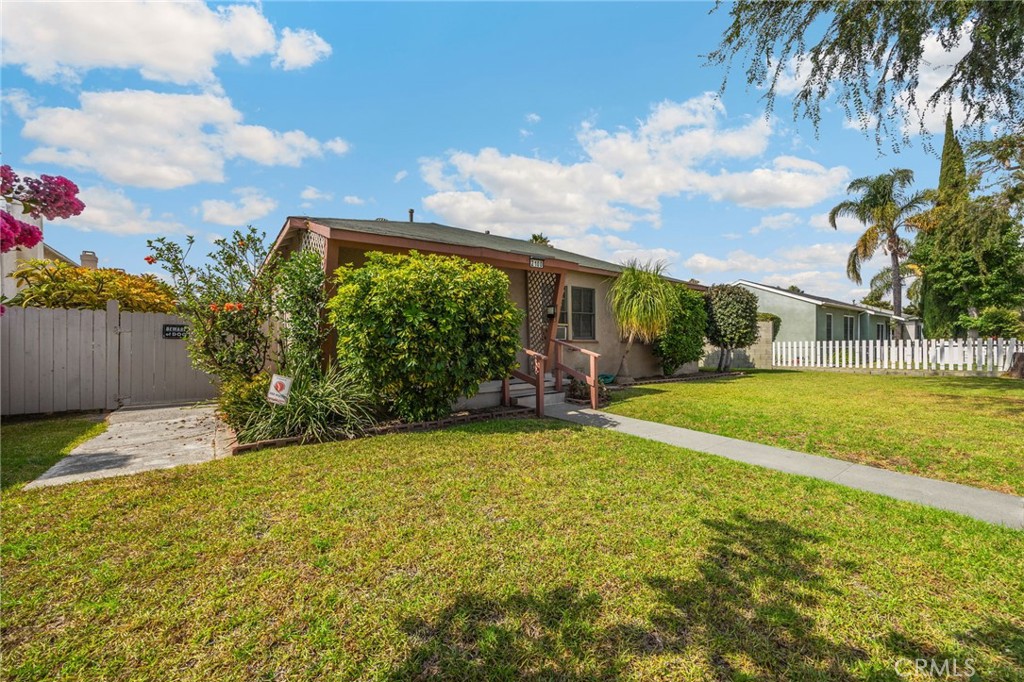 2100 W Valencia Drive