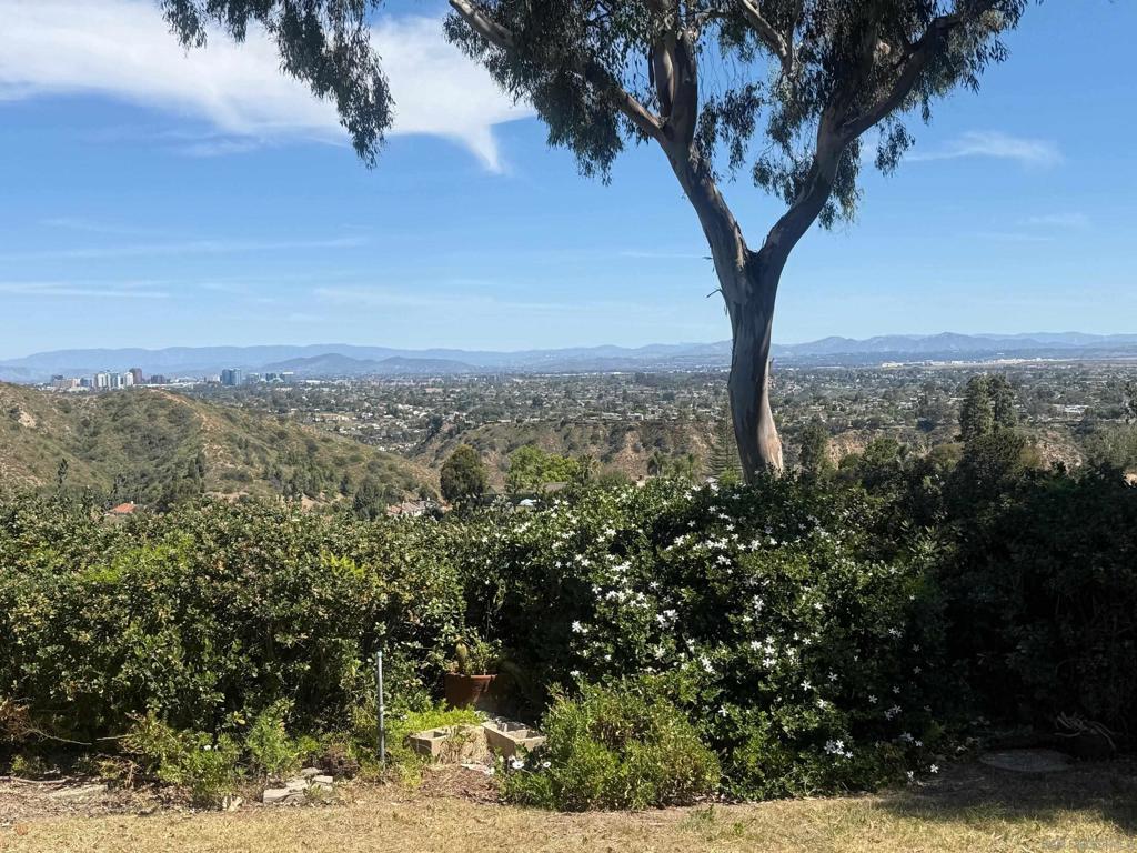 5877 Soledad Mountain Road