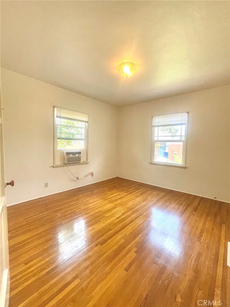 3224 Cerritos Avenue