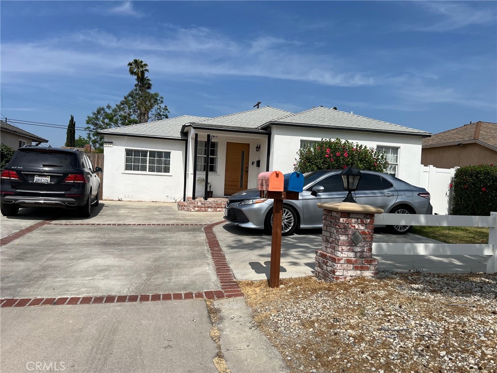 Properties 1 8129 Radford Avenue