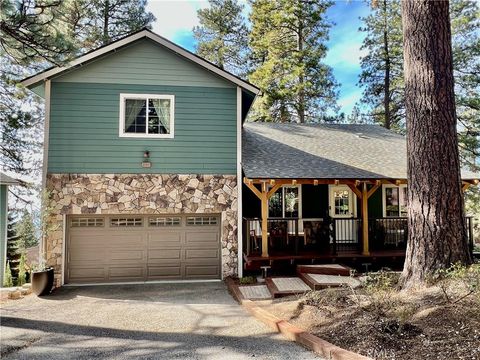 Photo of 30881 Live Oak Dr, Running Springs, CA 92382 (MLS # OC26031627)