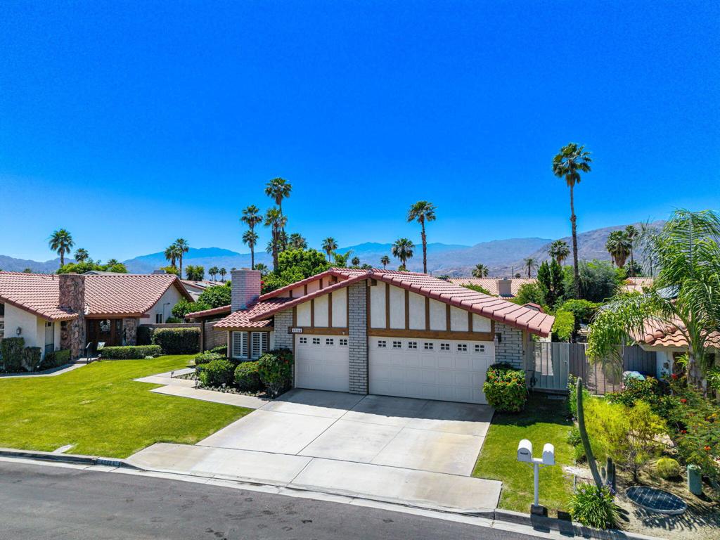 40464 Periwinkle Court