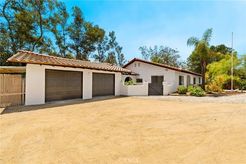 21885 Lake Mathews Drive Perris CA 92570