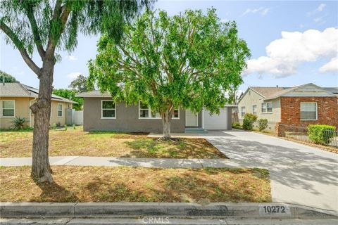 Photo of 10272 Muroc St, Bellflower, CA 90706 (MLS # CV26076405)